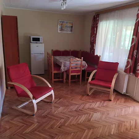 Twins House - Janka * Bogacs