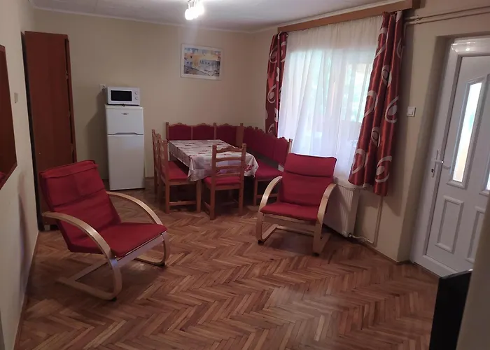 Twins House - Janka *